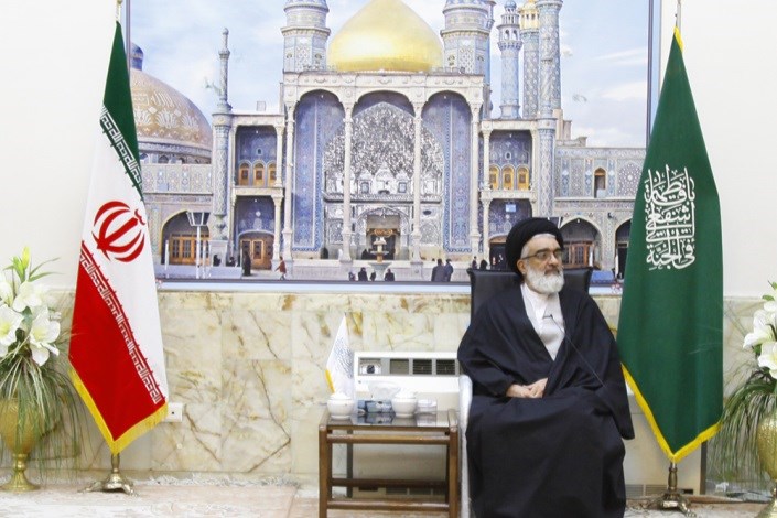 خطیب جمعه قم: ملت ایران فریب انقلابی نماهای شیفته قدرت را نمی‌خورد