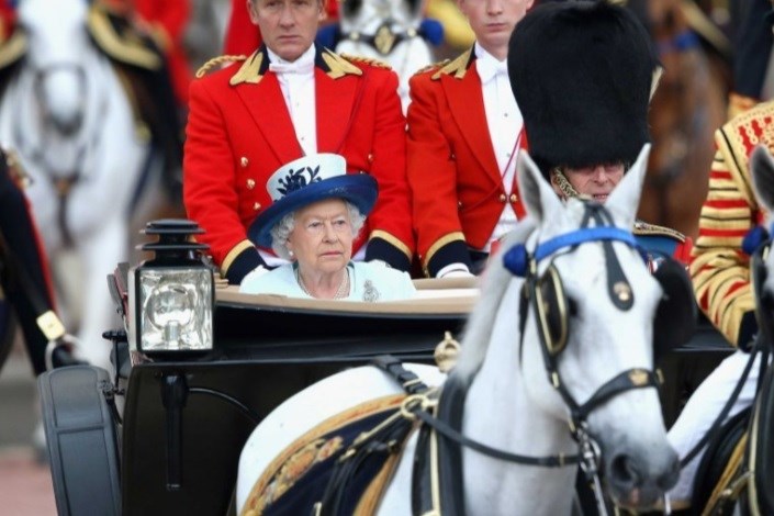 اختیارات ملکه انگلیس در یک نگاه
