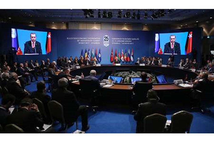 نشست سران سازمان همکاری های اقتصادی دریای سیاه در استانبول ترکیه آغاز شد