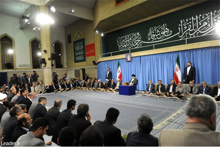 رهبر معظم انقلاب: تجربه‌های ملت ایران نشان می‌دهد آینده از آنِ جوانان مؤمن است