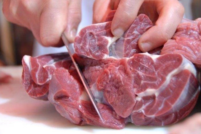 گوشت قرمز  را از مراکز مجاز تهیه کنید/ آنچه باید از «تب کریمه کنگو» بدانیم
