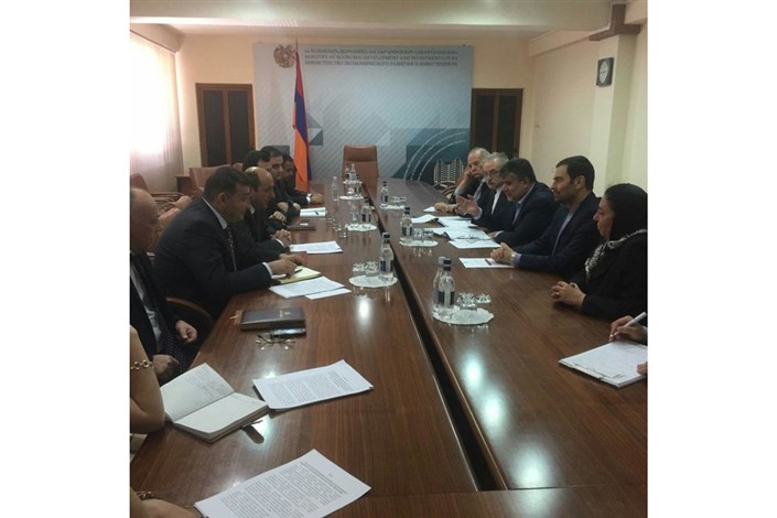 ملاقات وزیر صنعت ایران با وزیر توسعه ارمنستان در ایروان