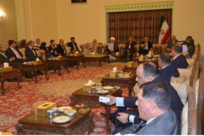 نشست صمیمی شخصیت های عراقی با سفیر ایران بعد از ضیافت افطار