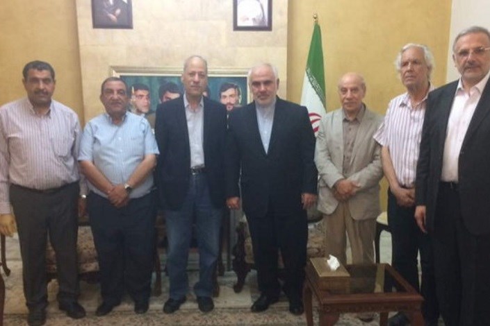 دیدار هیاتی از جبهه دموکراتیک آزادی‌بخش فلسطین با سفیر ایران در لبنان