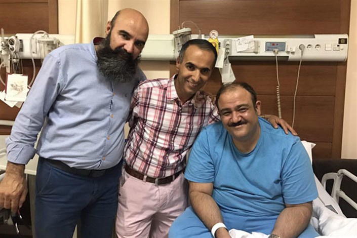 مهران غفوریان برای عمل جراحی در بیمارستان بستری شد
