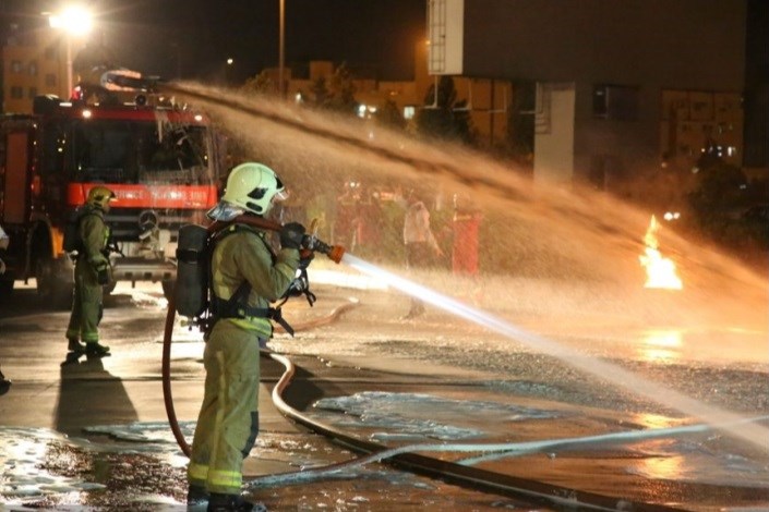 آتش سوزی در کارگاه قطعات پلاستیکی  باقرشهر/این حادثه مصدومیت و تلفات جانی نداشت