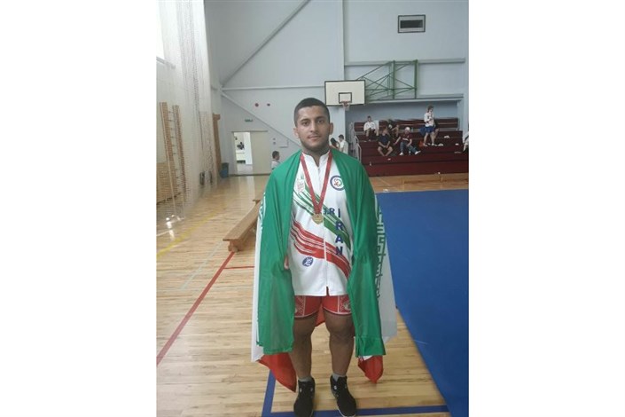 گردن آویز طلای مسابقات جهانی بر گردن دانشجوی سما دزفول