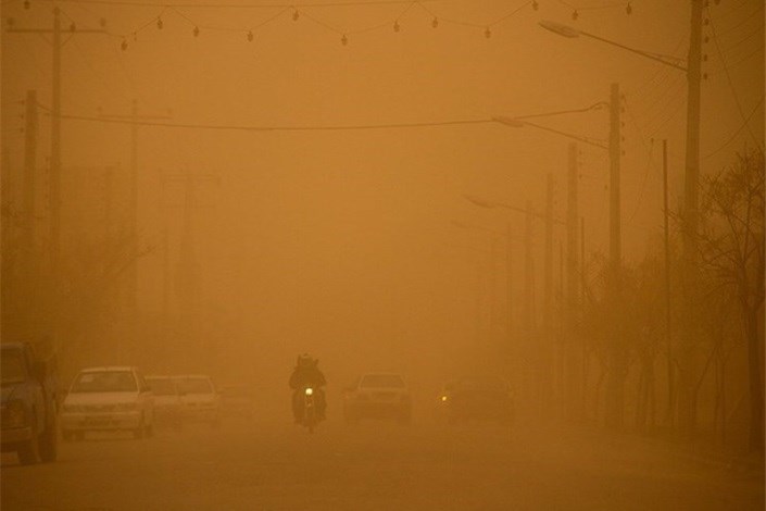 امروز؛  جدال مردم خوزستان با ریزگردها با افزایش سرعت باد در عراق