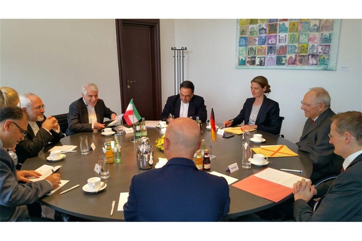دیدار ظریف با وزیر دارایی آلمان