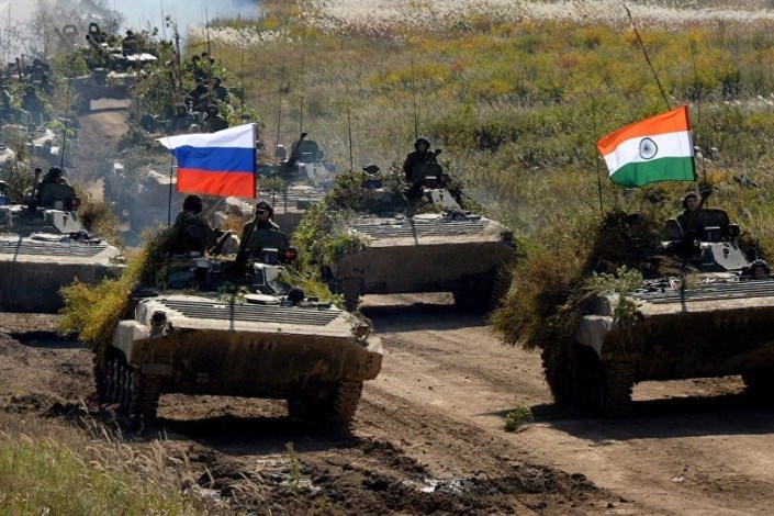 روسیه و هند مانور مشترک نظامی برگزار می کنند