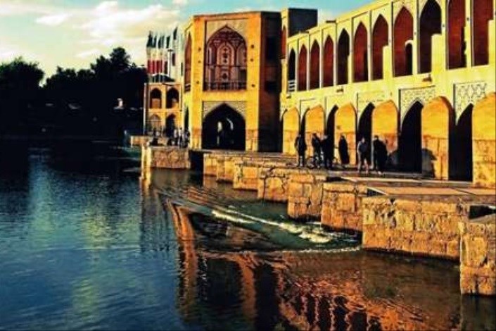 4 بهشت در ایران از دید نشریه اشتاندارد اتریش
