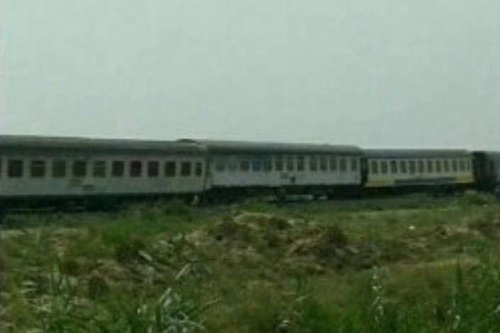 آخرین جزئیات از حادثه خروج قطار خرمشهر ـ تهران از ریل/ گرما عامل حادثه بود