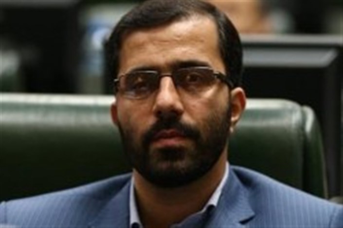 رزم حسینی نشان دهد که بودن با نبودنش در وزارت صنعت فرق دارد