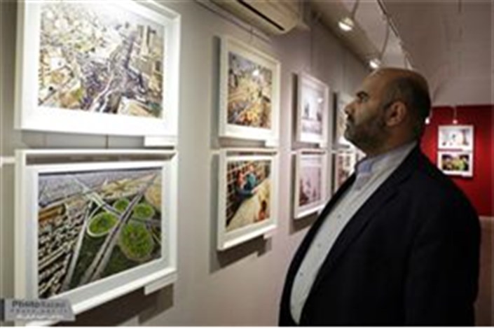 هنرمندان شرکت‌کننده در نمایشگاه «عکاسان خبری مشهد»، خادمان رسانه‌ای امام رضا(ع) هستند