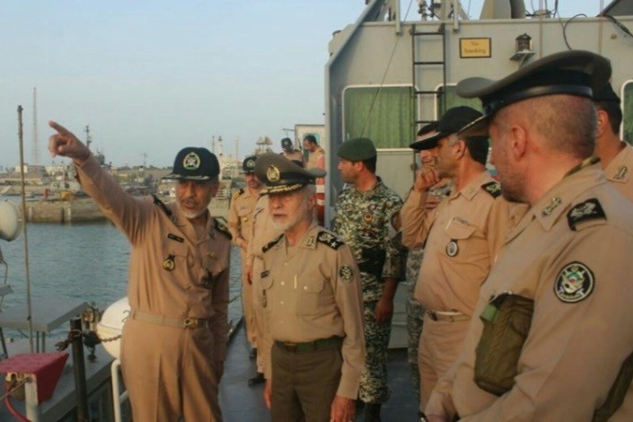 بازدید فرمانده کل ارتش از پایگاه دریایی در نقطه صفر مرزی ایران و پاکستان