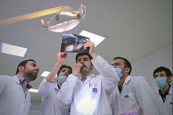 دانشجویان ایرانی قابلیت تبدیل شدن به بهترین اساتید و پزشکان ذنیا را دارند