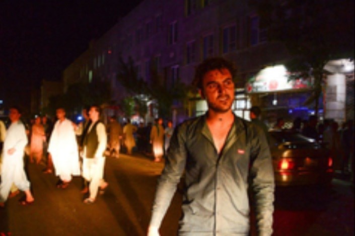  انتقال عده ای از حادثه دیدگان مسجد هرات به بیمارستان‌ تایباد