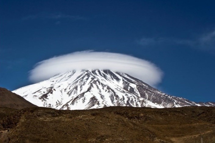 ماجرای لرزه‌ها و گازهای گوگردی قله دماوند چیست؟