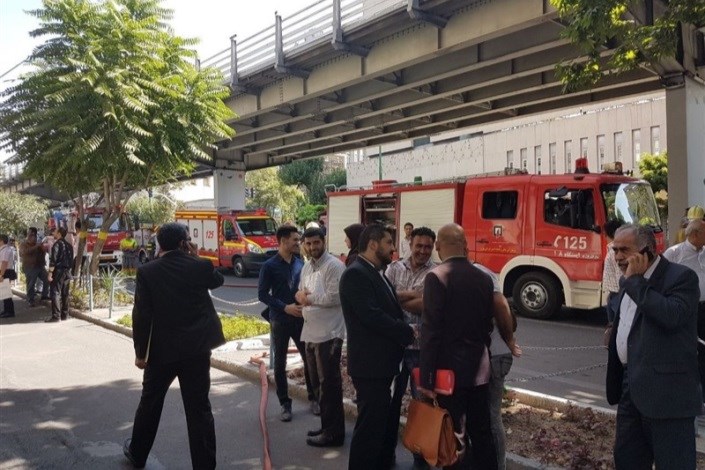 جزئیات حادثه آتش‌سوزی در ساختمان مرکزی جدید وزارت نفت/  شبکه های اجتماعی  دامن می زنند