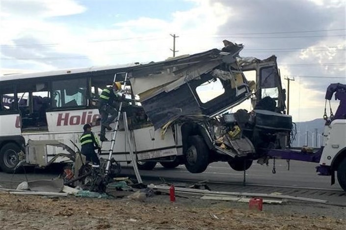 کشته شدن  36 نفر در تصادف زنجیره‌ای اتوبوس 