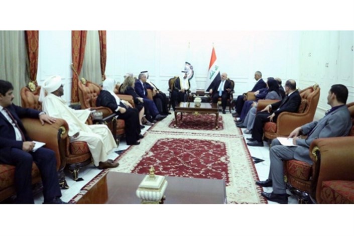 «حیدر العبادی» و رئیس پارلمان کشورهای عربی با یکدیگر به گفتگو پرداختند