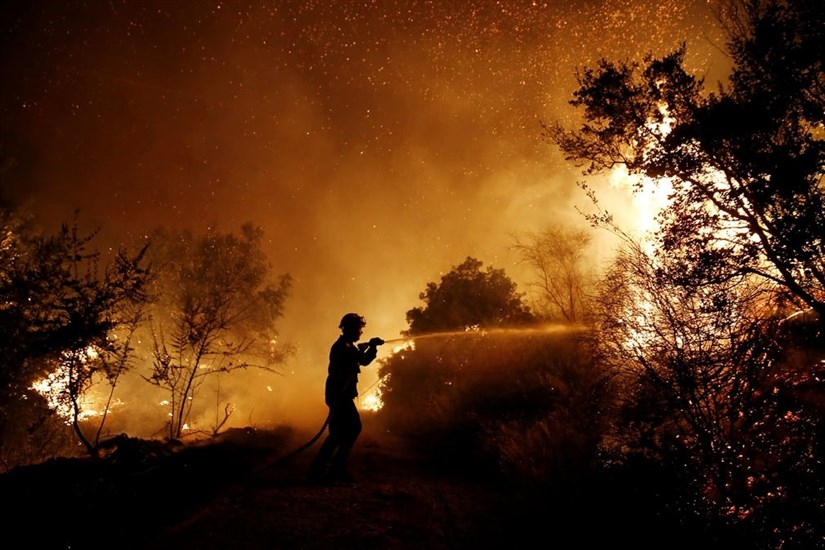 توضیحات مدیرکل محیط زیست کهگیلویه و بویراحمد پیرامون چرایی طولانی شدن آتش سوزی در منطقه «کوه خامی»