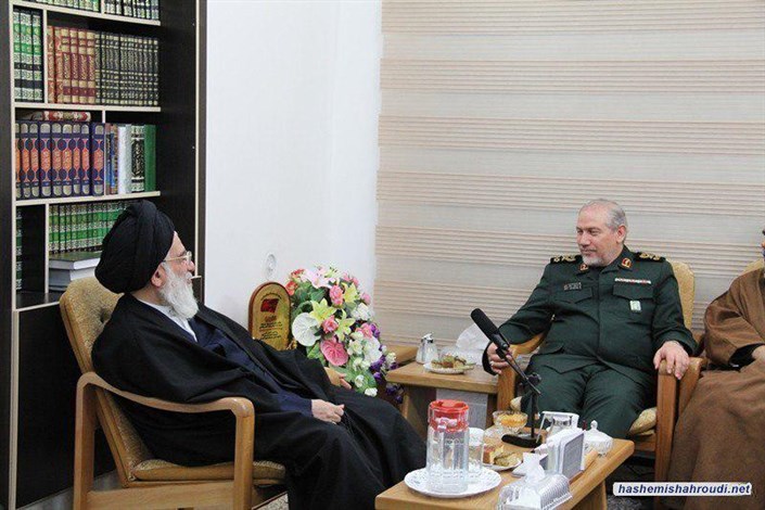 رئیس مجمع تشخیص مصلحت نظام با سردار صفوی دیدار کرد 