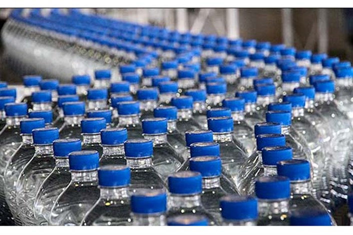 آب معدنی را گرانتر از ۸۵۰ تومان نخرید/ تمام صنایع با بحران تولید بطری روبرو هستند