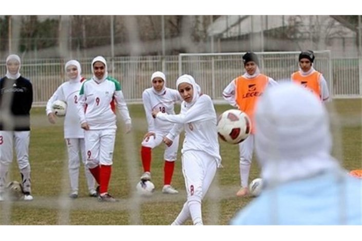 روایت فوتبالیست خانم از بازی در گرد و غبار اهواز و تشنج یک بازیکن