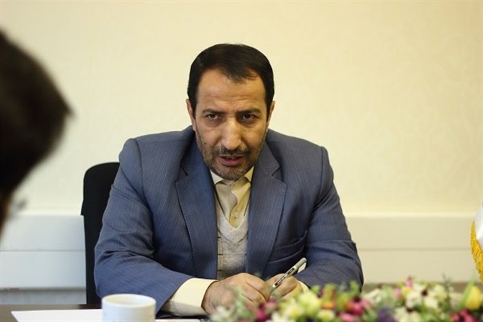 حسینی: دولت در انتخاب استانداران دقت کند