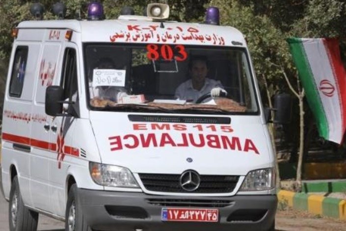 واژگونی اتوبوس در اتوبان زنجان-قزوین/12 نفر به مراکز درمانی منتقل شدند