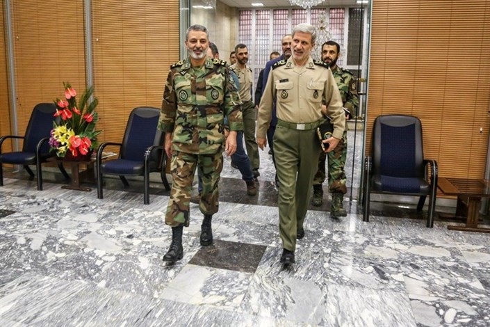 دیدار وزیر دفاع و فرمانده هوا فضای سپاه با سرلشکر موسوی