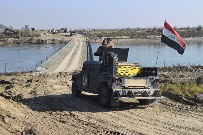 عملیات نظامیان عراقی برای بیرون راندن داعش از مرزهای مشترک با سوریه