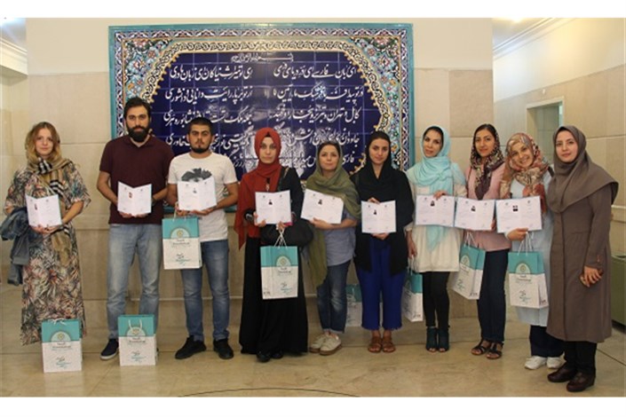 استادان غیر ایرانی در آموزش زبان فارسی  موفق ترند