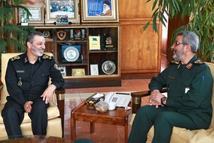 رئیس سازمان بسیج و فرمانده کل ارتش دیدار و گفت‌وگو کردند