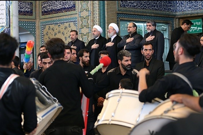 حضور روحانی در جمع عزاداران حسینی در حرم حضرت عبدالعظیم(ع) 