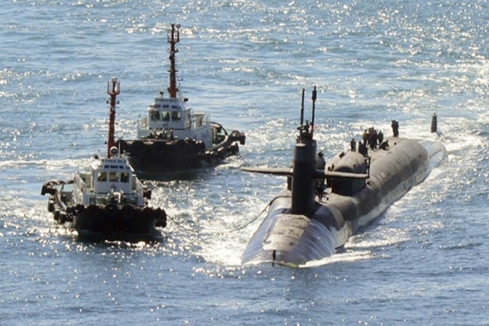 ورود زیردریایی آمریکا به بندر بوسان کره جنوبی 