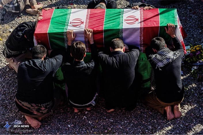  تشییع پیکر جانباز شهید در کرمان