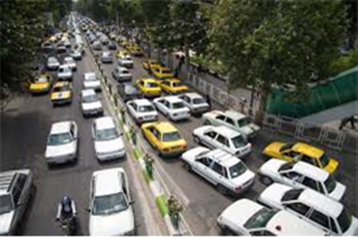 دیدار اعضای شورای شهر تهران با رئیس مجلس/ تأکید لاریجانی بر لزوم رفع مشکل ترافیک و آلودگی