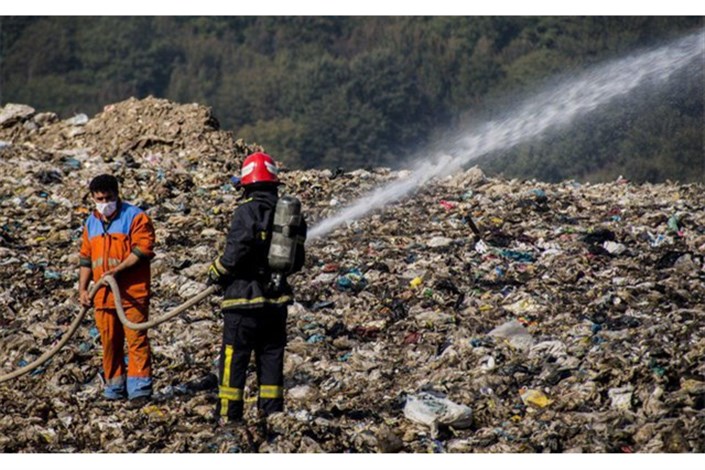 اعتراض مردم به انباشت زباله در سراوان