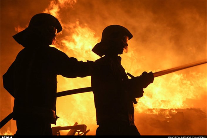  آتش‌سوزی واحد تولیدی نظرآباد دو مصدوم داشت آتش سوزی 