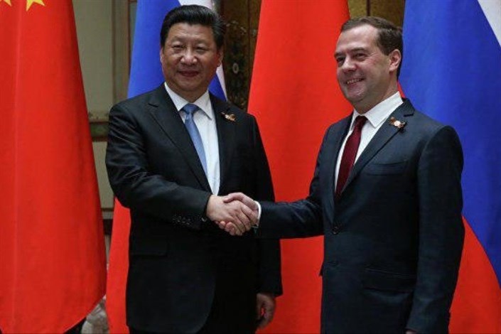 نخست وزیر روسیه به چین رفت