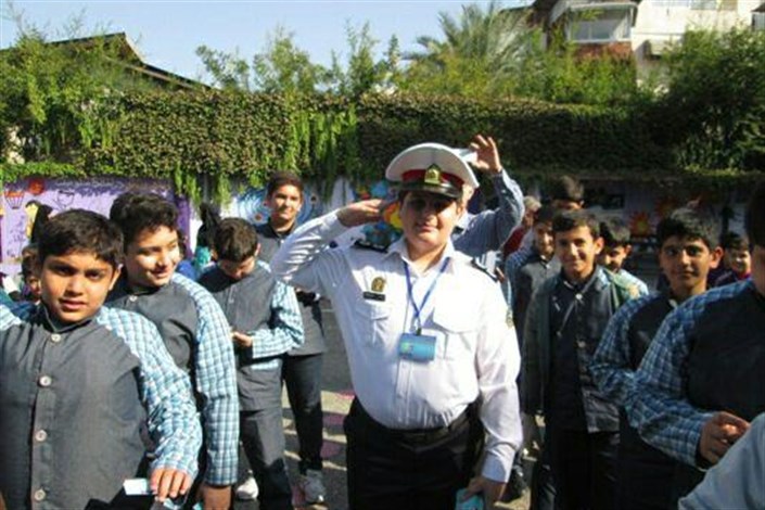  نوجوان ۱۲ ساله  پلیس شد /پلیس قائم شهر پرهام  را به آرزویش رساند