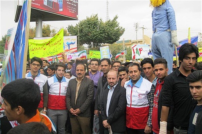 حضور گسترده دانشگاهیان واحد سراوان در راهپیمایی 13 آبان