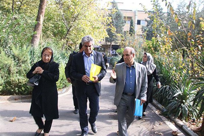  بازدید هیات ارزشیابی وزارت بهداشت از دانشگاه علوم پزشکی آزاد تهران 