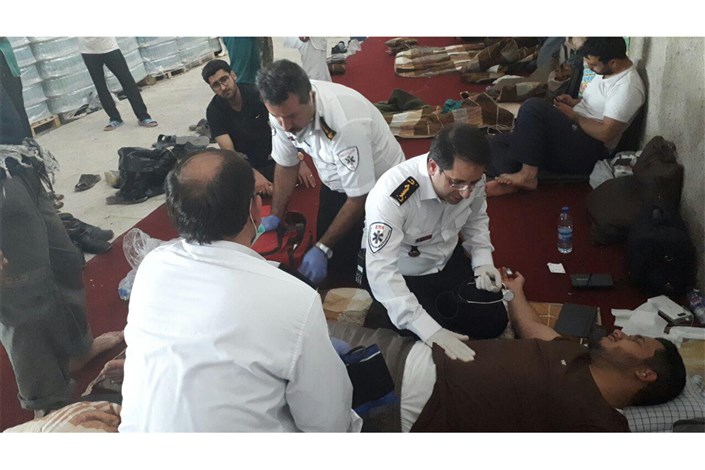 مسمومیت غذایی ۱۱ نفر از کارکنان یکی از محل های طبخ غذا در پایانه مرزی مهران + عکس