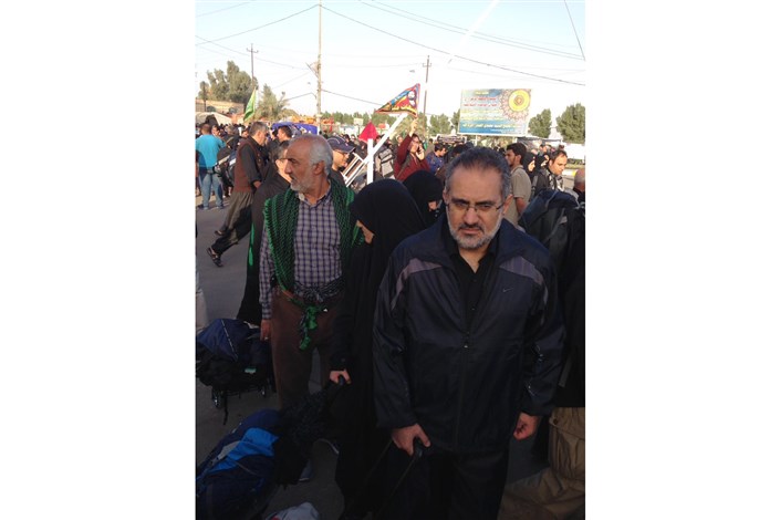 محمد حسینی در پیاده روی اربعین شرکت کرد