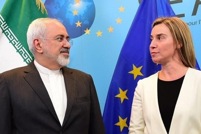 ظریف و مسئول سیاست خارجی اتحادیه اروپا در کویت دیدار کردند