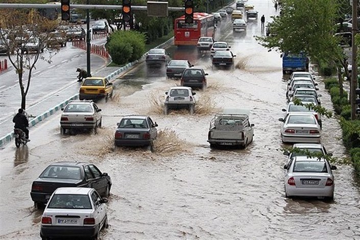 آبگرفتگی معابر شهری مازندران درپی بارش‌های رگباری