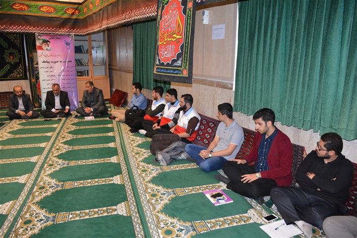 نشست سرپرست دانشگاه آزاد اسلامی واحد بندر انزلی با اعضای تشکل های دانشجویی
